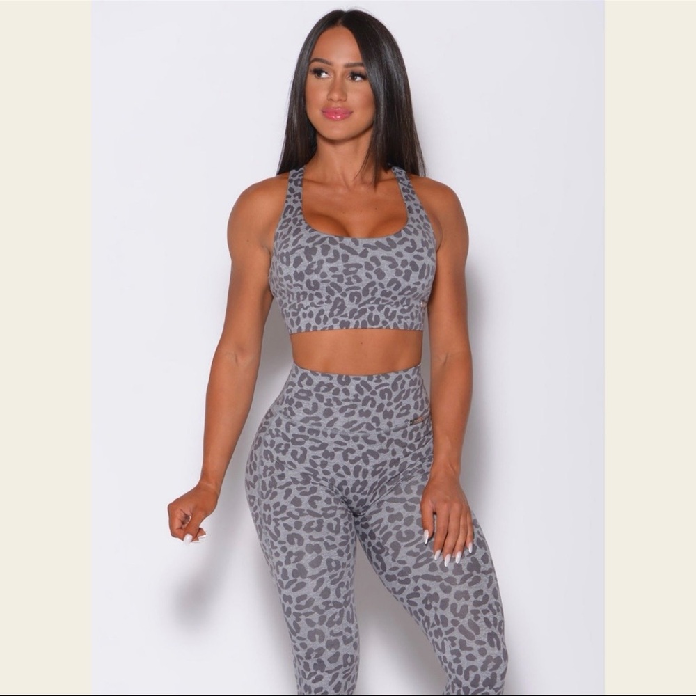 Bombshell Gray Cheetah Leggings Small - image 1